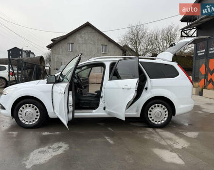 Белый Форд Фокус, объемом двигателя 1.8 л и пробегом 205 тыс. км за 5700 $, фото 18 на Automoto.ua