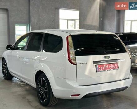 Білий Форд Фокус, об'ємом двигуна 1.6 л та пробігом 198 тис. км за 6999 $, фото 4 на Automoto.ua