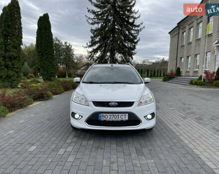 Белый Форд Фокус, объемом двигателя 1.6 л и пробегом 257 тыс. км за 5999 $, фото 1 на Automoto.ua