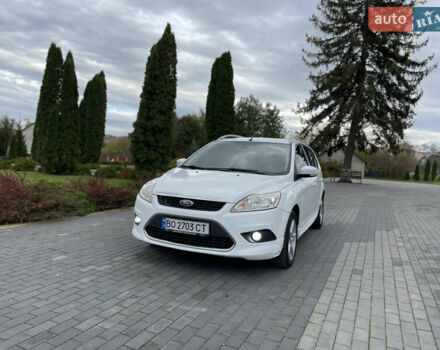 Белый Форд Фокус, объемом двигателя 1.6 л и пробегом 257 тыс. км за 5999 $, фото 2 на Automoto.ua