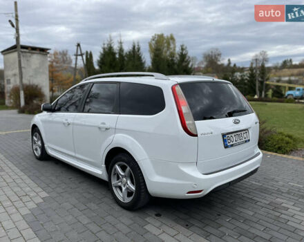 Белый Форд Фокус, объемом двигателя 1.6 л и пробегом 257 тыс. км за 5999 $, фото 19 на Automoto.ua