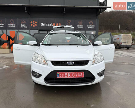 Белый Форд Фокус, объемом двигателя 1.8 л и пробегом 205 тыс. км за 5700 $, фото 13 на Automoto.ua