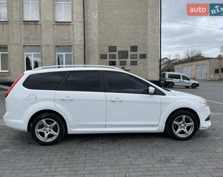 Белый Форд Фокус, объемом двигателя 1.6 л и пробегом 257 тыс. км за 5999 $, фото 12 на Automoto.ua