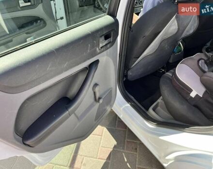 Білий Форд Фокус, об'ємом двигуна 1.8 л та пробігом 227 тис. км за 6000 $, фото 12 на Automoto.ua