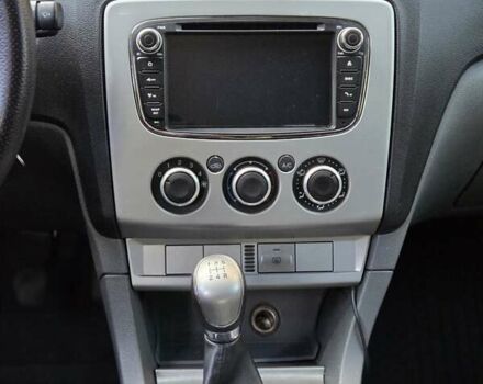 Белый Форд Фокус, объемом двигателя 1.6 л и пробегом 290 тыс. км за 5600 $, фото 13 на Automoto.ua