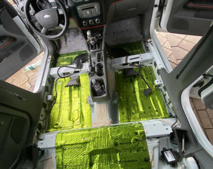 Білий Форд Фокус, об'ємом двигуна 1.6 л та пробігом 235 тис. км за 6100 $, фото 20 на Automoto.ua