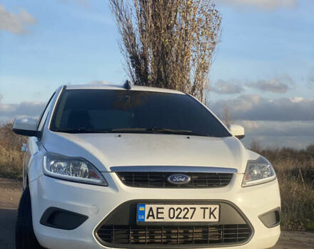 Білий Форд Фокус, об'ємом двигуна 1.6 л та пробігом 235 тис. км за 6100 $, фото 2 на Automoto.ua