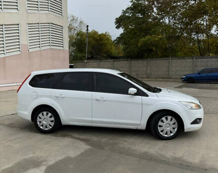Форд Фокус 2009 в Одессе на Automoto.ua Белый Форд Фокус, объемом двигателя 1.6 л и пробегом 228 тыс. км за 6800 $, фото 2 на Automoto.ua