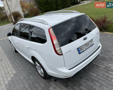 Белый Форд Фокус, объемом двигателя 1.6 л и пробегом 257 тыс. км за 5999 $, фото 18 на Automoto.ua
