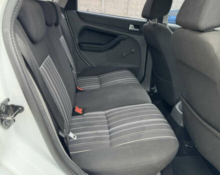 Форд Фокус 2009 в Одессе на Automoto.ua Белый Форд Фокус, объемом двигателя 1.6 л и пробегом 228 тыс. км за 6800 $, фото 20 на Automoto.ua