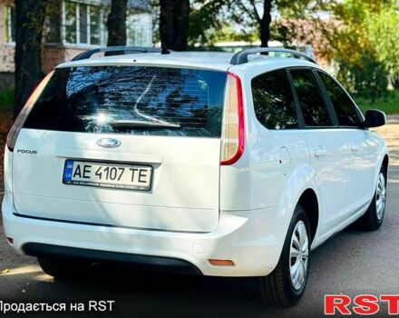 Белый Форд Фокус, объемом двигателя 1.6 л и пробегом 210 тыс. км за 6300 $, фото 5 на Automoto.ua
