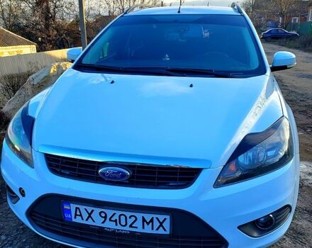 Білий Форд Фокус, об'ємом двигуна 1.6 л та пробігом 211 тис. км за 5500 $, фото 2 на Automoto.ua