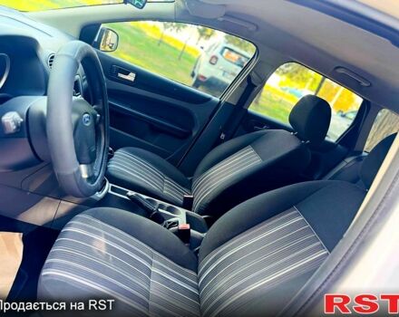 Белый Форд Фокус, объемом двигателя 1.6 л и пробегом 210 тыс. км за 6300 $, фото 3 на Automoto.ua