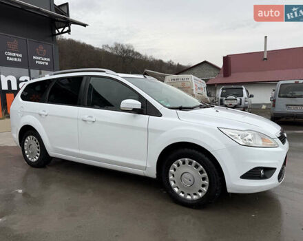 Белый Форд Фокус, объемом двигателя 1.8 л и пробегом 205 тыс. км за 5700 $, фото 11 на Automoto.ua