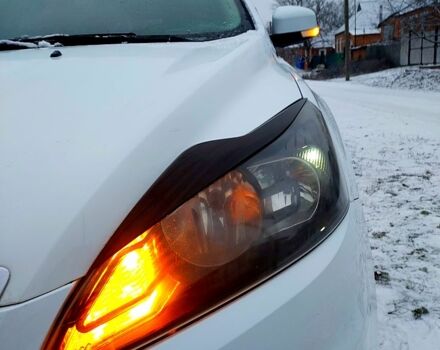 Білий Форд Фокус, об'ємом двигуна 1.6 л та пробігом 211 тис. км за 5500 $, фото 4 на Automoto.ua