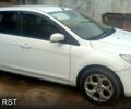 Білий Форд Фокус, об'ємом двигуна 2 л та пробігом 260 тис. км за 5500 $, фото 2 на Automoto.ua