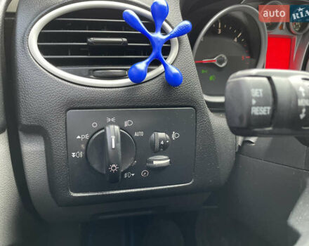 Белый Форд Фокус, объемом двигателя 1.6 л и пробегом 257 тыс. км за 5999 $, фото 32 на Automoto.ua