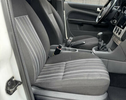 Форд Фокус 2009 в Одессе на Automoto.ua Белый Форд Фокус, объемом двигателя 1.6 л и пробегом 228 тыс. км за 6800 $, фото 17 на Automoto.ua