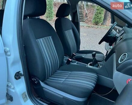 Білий Форд Фокус, об'ємом двигуна 1.6 л та пробігом 297 тис. км за 5299 $, фото 45 на Automoto.ua