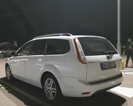 Белый Форд Фокус, объемом двигателя 1.6 л и пробегом 286 тыс. км за 5300 $, фото 5 на Automoto.ua