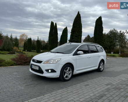 Белый Форд Фокус, объемом двигателя 1.6 л и пробегом 257 тыс. км за 5999 $, фото 3 на Automoto.ua
