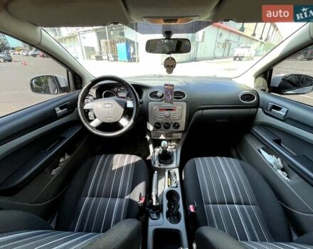 Белый Форд Фокус, объемом двигателя 1.56 л и пробегом 275 тыс. км за 5600 $, фото 7 на Automoto.ua