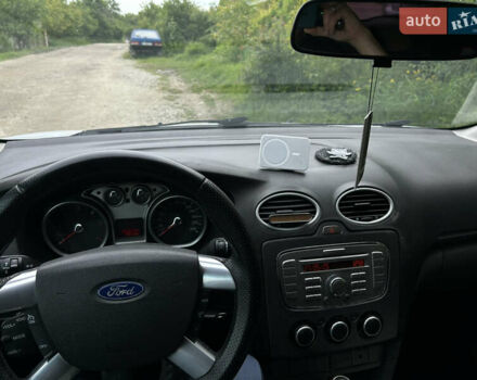 Форд Фокус 2009 у Івано-Франківську на Automoto.ua Білий Форд Фокус, об'ємом двигуна 1.6 л та пробігом 241 тис. км за 5100 $, фото 8 на Automoto.ua