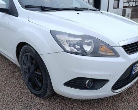 Білий Форд Фокус, об'ємом двигуна 2 л та пробігом 257 тис. км за 5700 $, фото 1 на Automoto.ua