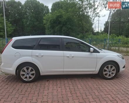 Білий Форд Фокус, об'ємом двигуна 1.6 л та пробігом 214 тис. км за 5000 $, фото 5 на Automoto.ua