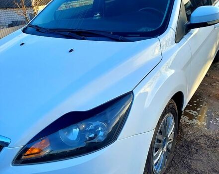 Білий Форд Фокус, об'ємом двигуна 1.6 л та пробігом 211 тис. км за 5500 $, фото 3 на Automoto.ua