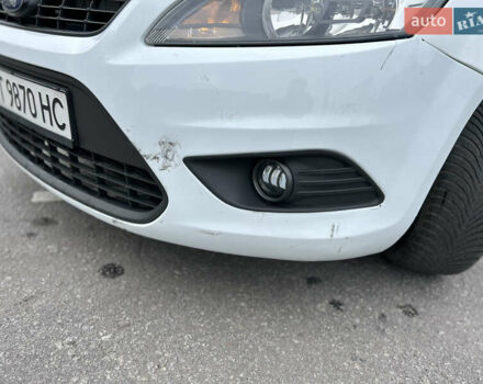 Форд Фокус 2009 у Івано-Франківську на Automoto.ua Білий Форд Фокус, об'ємом двигуна 1.6 л та пробігом 241 тис. км за 5100 $, фото 7 на Automoto.ua