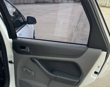 Форд Фокус 2009 в Одессе на Automoto.ua Белый Форд Фокус, объемом двигателя 1.6 л и пробегом 228 тыс. км за 6800 $, фото 18 на Automoto.ua