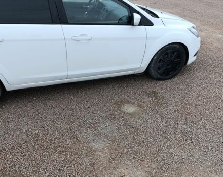 Білий Форд Фокус, об'ємом двигуна 2 л та пробігом 257 тис. км за 5700 $, фото 15 на Automoto.ua