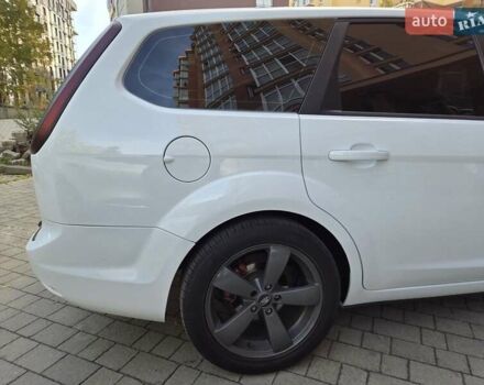 Белый Форд Фокус, объемом двигателя 1.6 л и пробегом 290 тыс. км за 5600 $, фото 10 на Automoto.ua