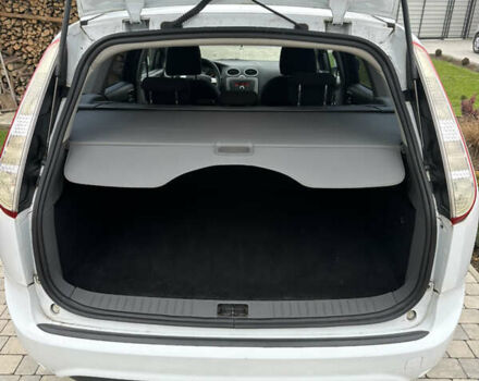 Белый Форд Фокус, объемом двигателя 1.6 л и пробегом 221 тыс. км за 6500 $, фото 17 на Automoto.ua