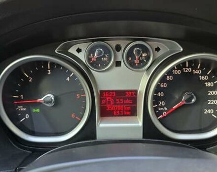 Белый Форд Фокус, объемом двигателя 1.6 л и пробегом 350 тыс. км за 6000 $, фото 2 на Automoto.ua