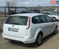 Білий Форд Фокус, об'ємом двигуна 2 л та пробігом 235 тис. км за 5750 $, фото 4 на Automoto.ua
