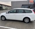 Білий Форд Фокус, об'ємом двигуна 1.6 л та пробігом 322 тис. км за 6000 $, фото 3 на Automoto.ua