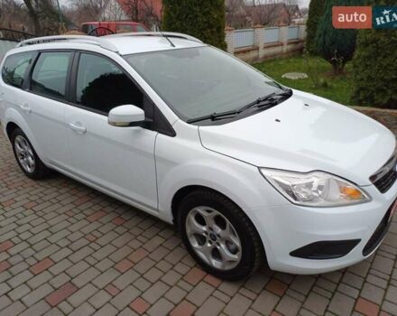 Белый Форд Фокус, объемом двигателя 1.6 л и пробегом 180 тыс. км за 6300 $, фото 4 на Automoto.ua