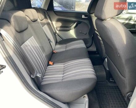 Білий Форд Фокус, об'ємом двигуна 1.56 л та пробігом 290 тис. км за 5690 $, фото 10 на Automoto.ua