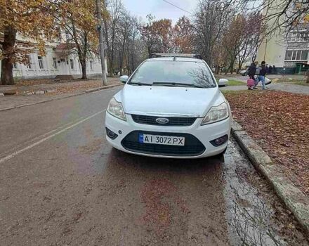 Белый Форд Фокус, объемом двигателя 2 л и пробегом 310 тыс. км за 4700 $, фото 2 на Automoto.ua