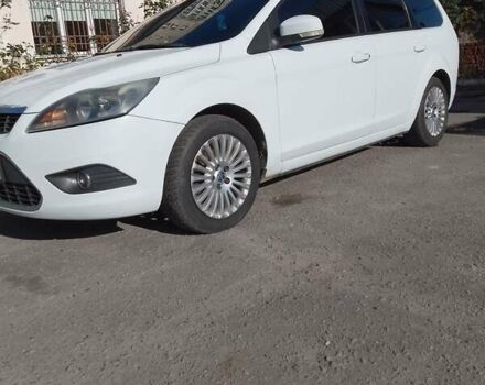Белый Форд Фокус, объемом двигателя 1.6 л и пробегом 292 тыс. км за 6500 $, фото 3 на Automoto.ua