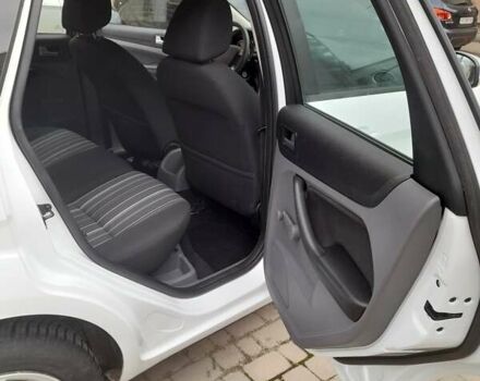 Белый Форд Фокус, объемом двигателя 1.56 л и пробегом 250 тыс. км за 6200 $, фото 9 на Automoto.ua