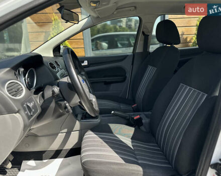 Білий Форд Фокус, об'ємом двигуна 1.56 л та пробігом 311 тис. км за 4700 $, фото 30 на Automoto.ua