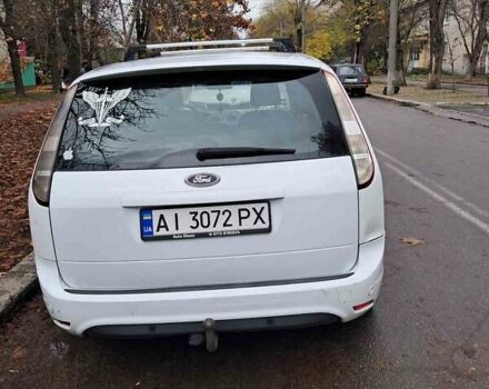 Белый Форд Фокус, объемом двигателя 2 л и пробегом 310 тыс. км за 4700 $, фото 1 на Automoto.ua