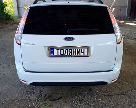 Белый Форд Фокус, объемом двигателя 1.8 л и пробегом 201 тыс. км за 4850 $, фото 2 на Automoto.ua