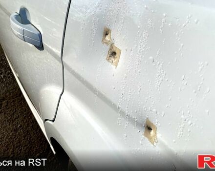 Белый Форд Фокус, объемом двигателя 1.6 л и пробегом 214 тыс. км за 5500 $, фото 4 на Automoto.ua