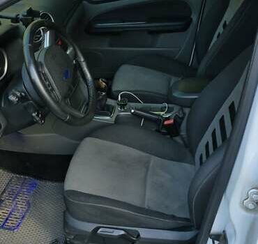 Белый Форд Фокус, объемом двигателя 1.6 л и пробегом 350 тыс. км за 6000 $, фото 5 на Automoto.ua