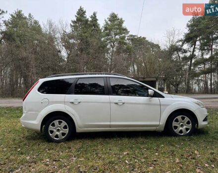 Белый Форд Фокус, объемом двигателя 1.6 л и пробегом 231 тыс. км за 4899 $, фото 6 на Automoto.ua