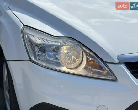 Білий Форд Фокус, об'ємом двигуна 1.56 л та пробігом 311 тис. км за 4700 $, фото 11 на Automoto.ua